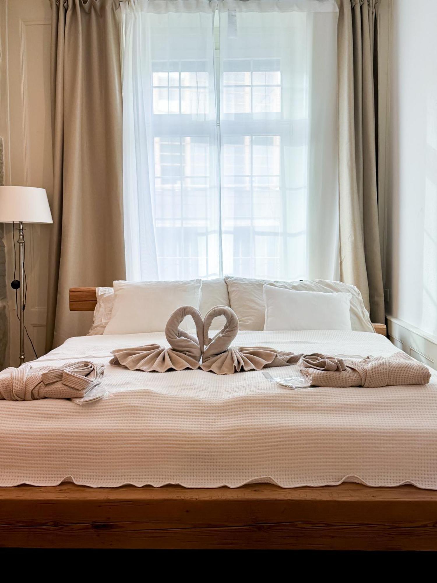 Exklusive Stadtwohnung Mit Innenhofterrasse, Pool Und Sauna *