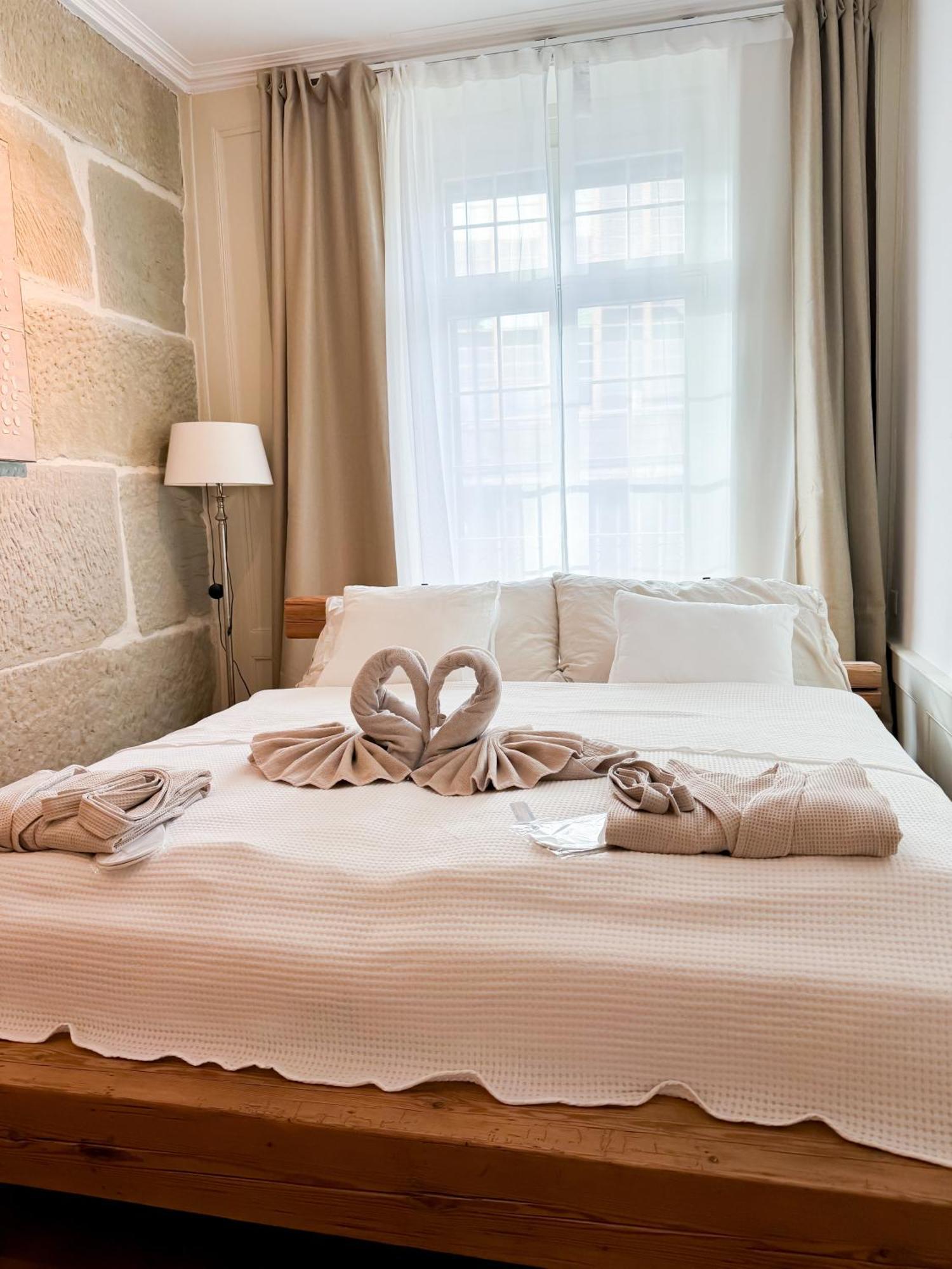 अपार्टमेंट Exklusive Stadtwohnung Mit Innenhofterrasse, Pool Und Sauna