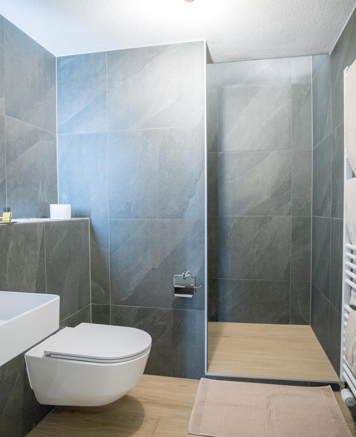 अपार्टमेंट Exklusive Stadtwohnung Mit Innenhofterrasse, Pool Und Sauna