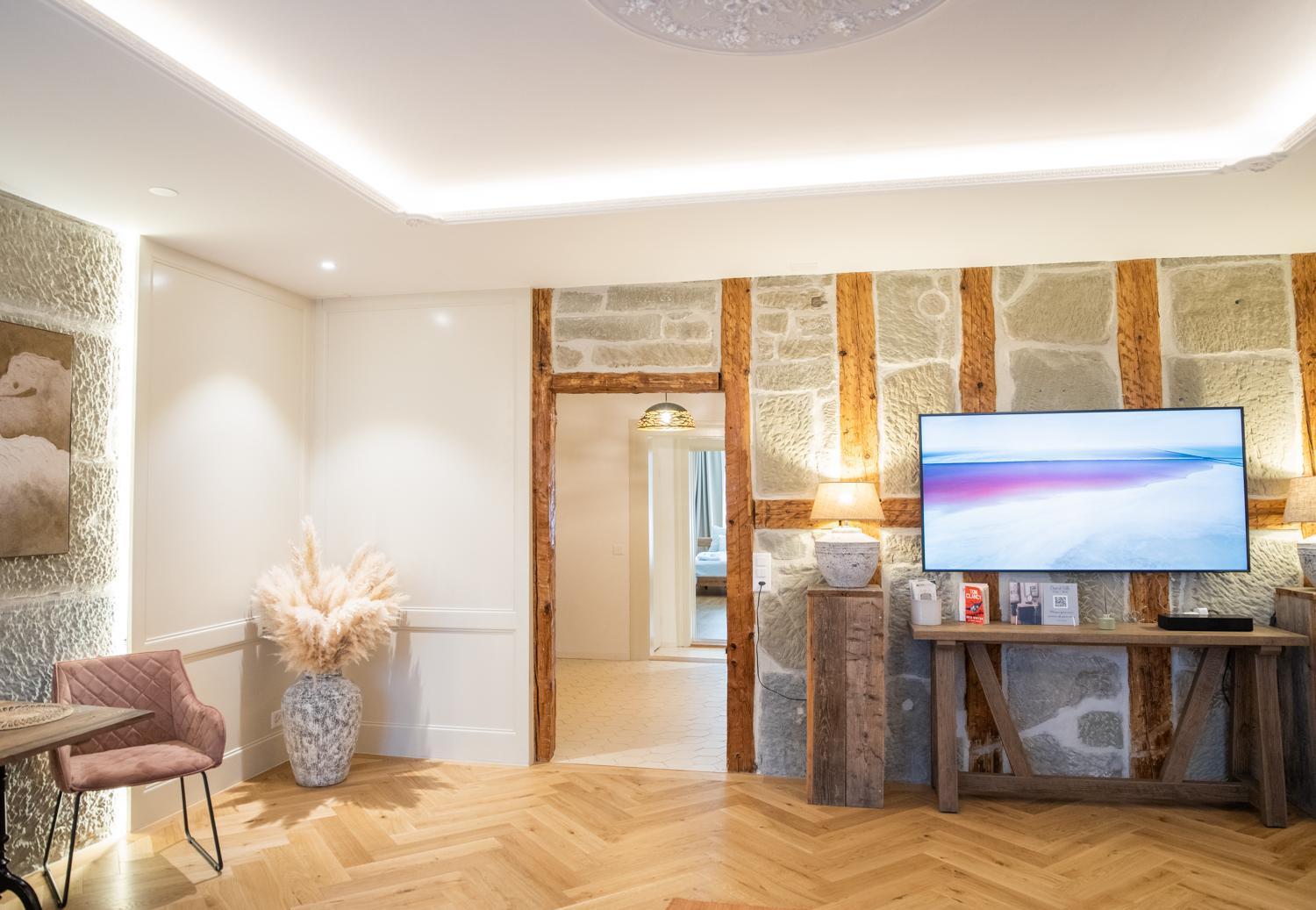 Exklusive Stadtwohnung Mit Innenhofterrasse, Pool Und Sauna * Bern